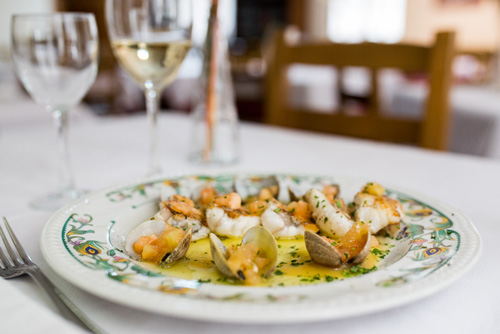 rape con almejas del restaurante pollitena